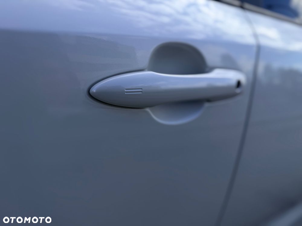 Toyota Corolla 1.8 Hybrid Comfort - 13