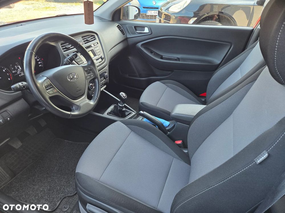 Hyundai i20 - 13