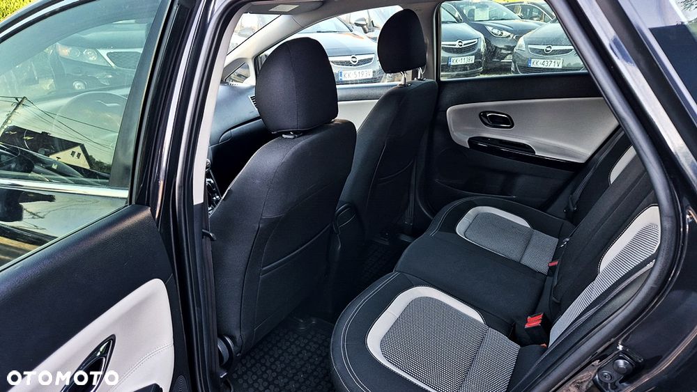 Kia Ceed 1.6 GDI XL - 30