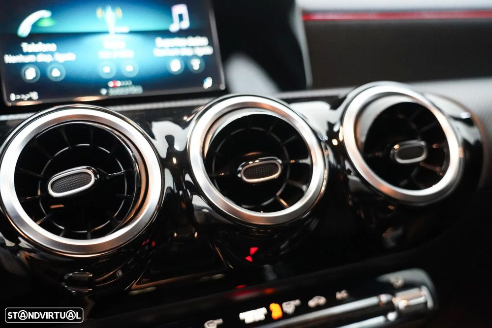 Mercedes-Benz A 160 AMG Line - 16