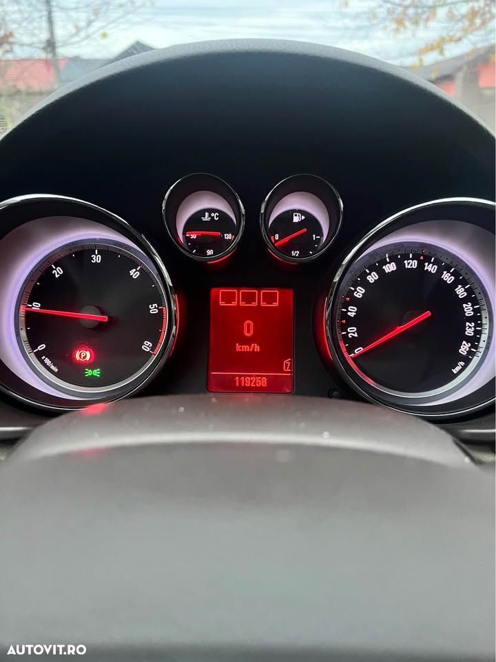 Opel Insignia 2.0 CDTI - 7