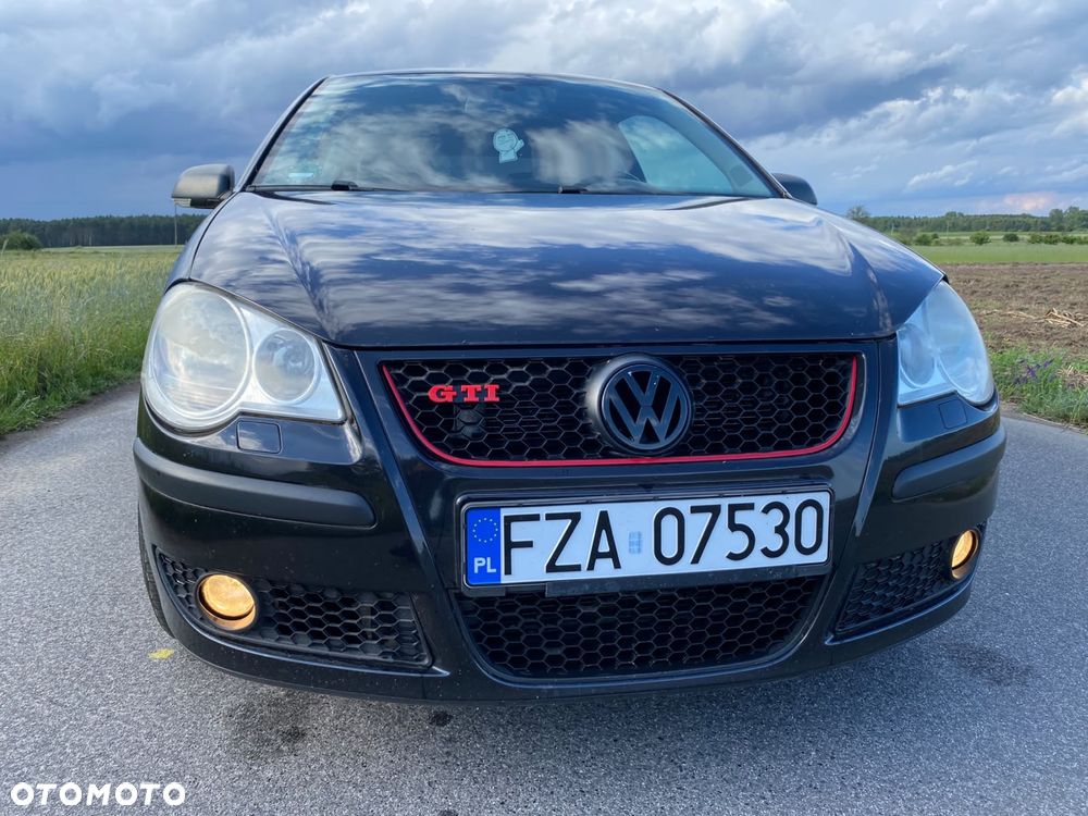 Volkswagen Polo - 1