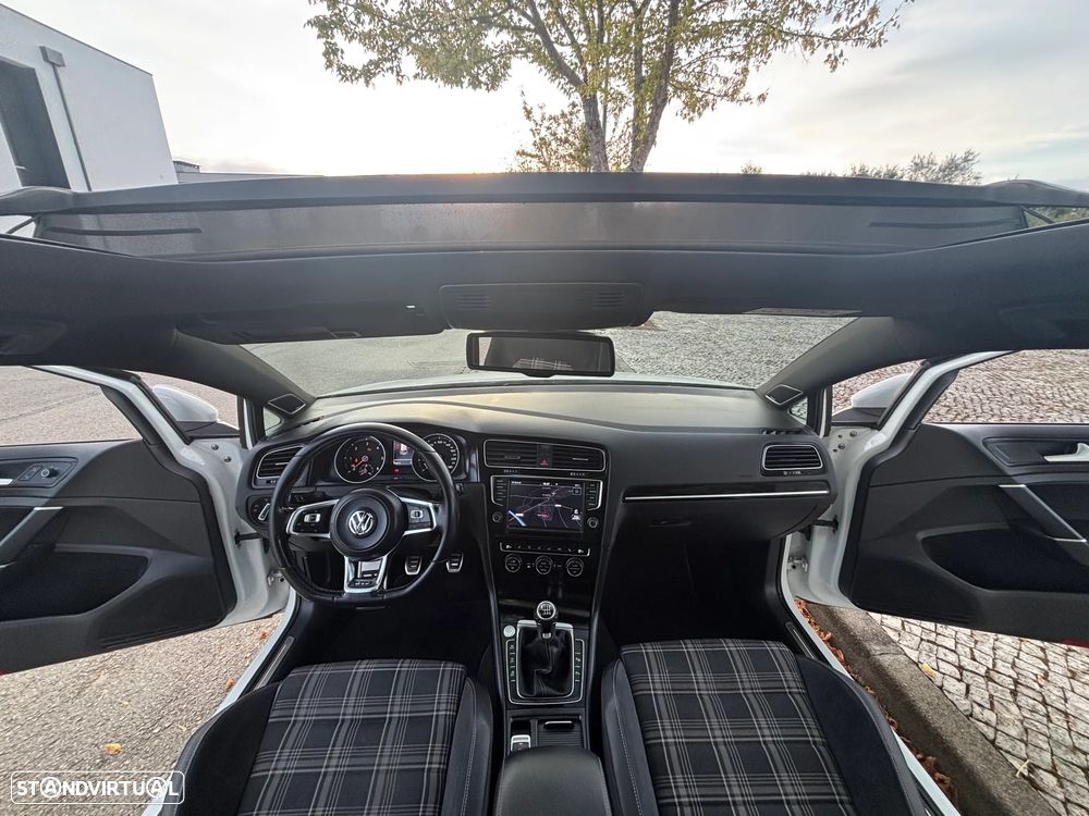 VW Golf 2.0 TDi GTD - 12