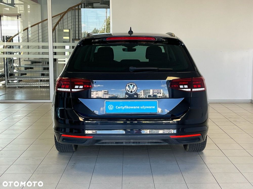 Volkswagen Passat Variant 2.0 TSI Business DSG - 9