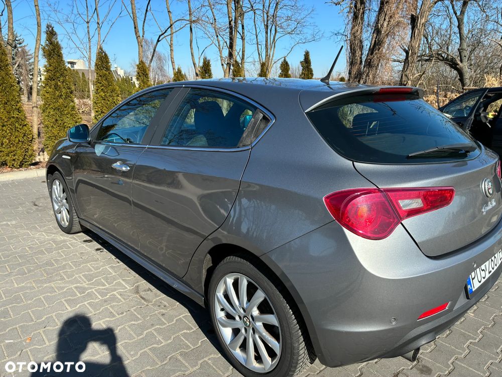 Alfa Romeo Giulietta 1.6 JTDM Distinctive - 6