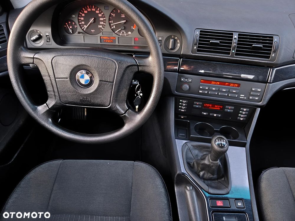 BMW Seria 5 - 27
