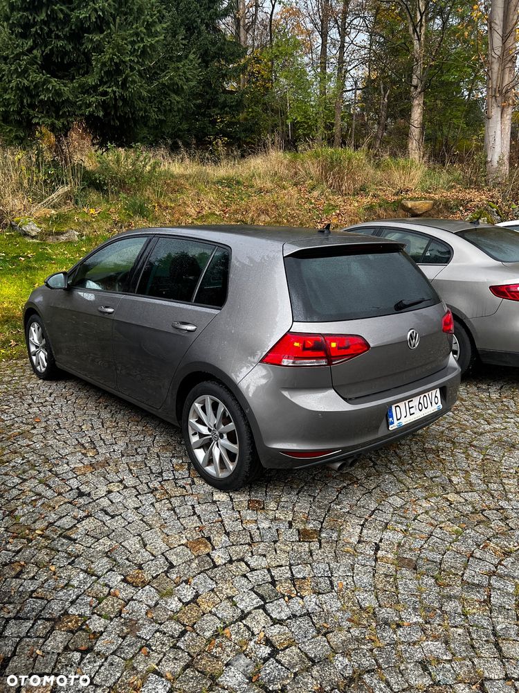 Volkswagen Golf - 6