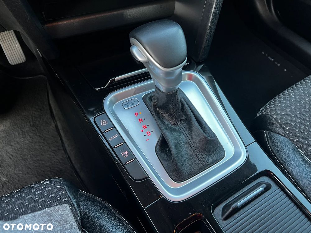 Kia XCeed 1.6 GDI PHEV L Business Line DCT - 18