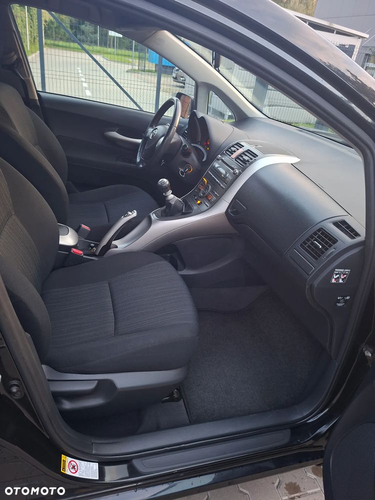 Toyota Auris 2.0 D-4D - 6