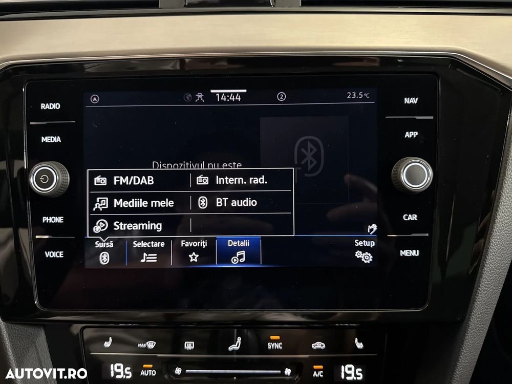 Volkswagen Passat - 22