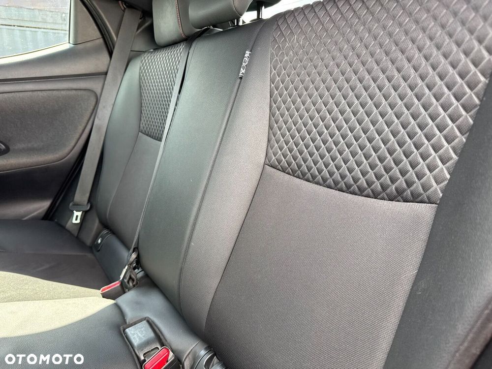 Toyota Yaris - 15