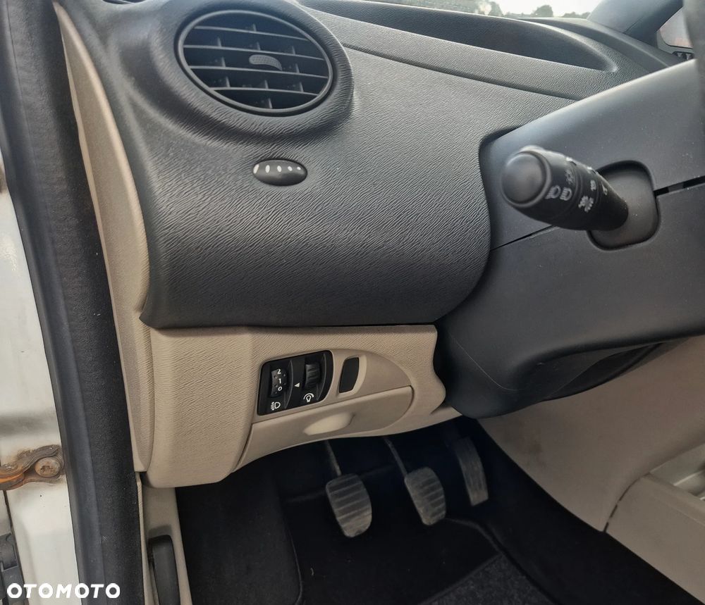 Renault Twingo 1.2 16V Night & Day - 24