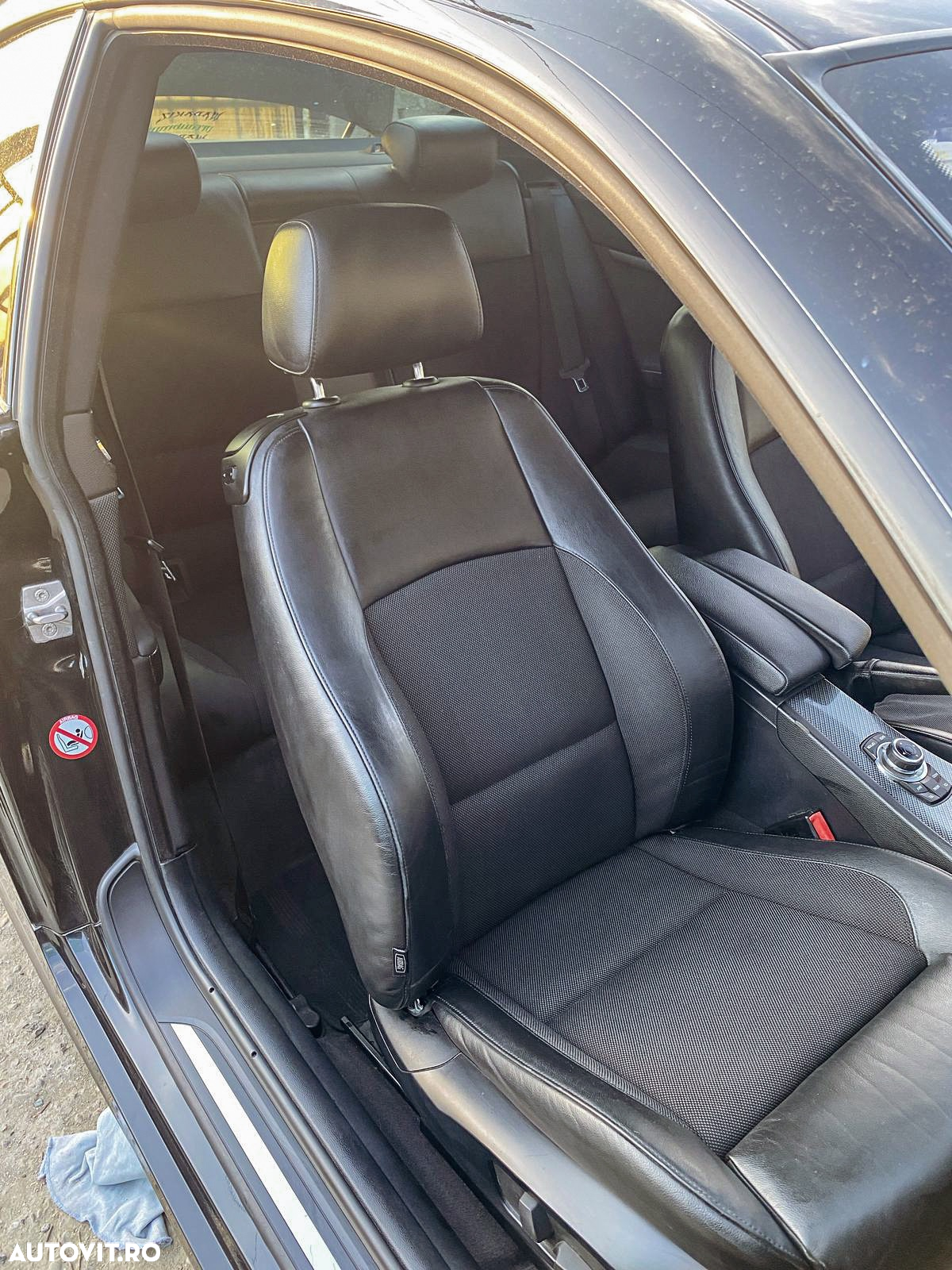 BMW Seria 3 335i xDrive Coupe - 8