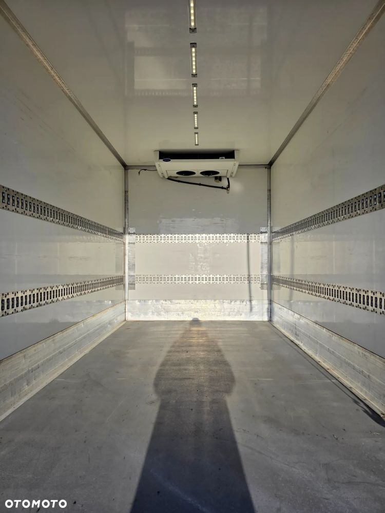 Iveco 35C17 35-170 3,0 HPI 170 KONNY KONTENER 4,2M WINDA CHŁODNIA CARRIER MROŻNIA ZASILANIE ZEWNĘTRZNE KLIMA BLIŻNIAKI DO 3,5T HIMATIC 8 BIEGOWY WEBASTO - 32