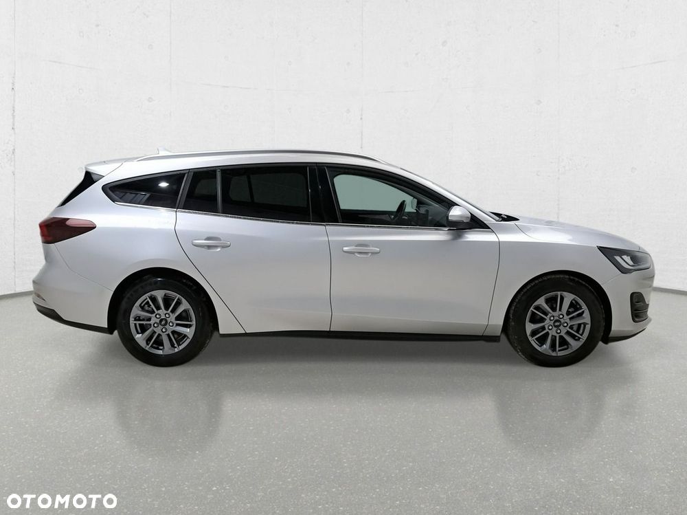 Ford Focus - 8