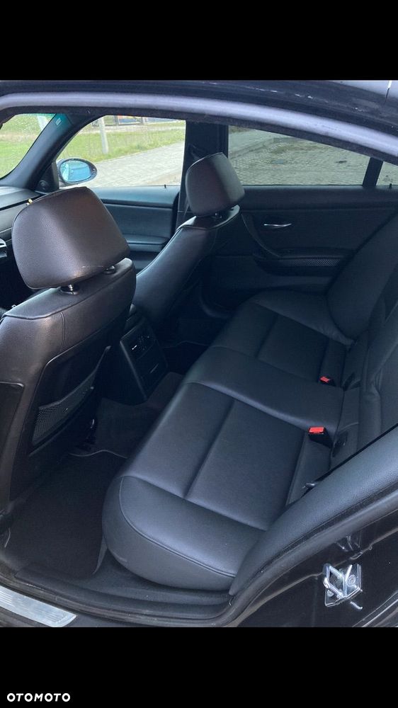 BMW Seria 3 318d - 13