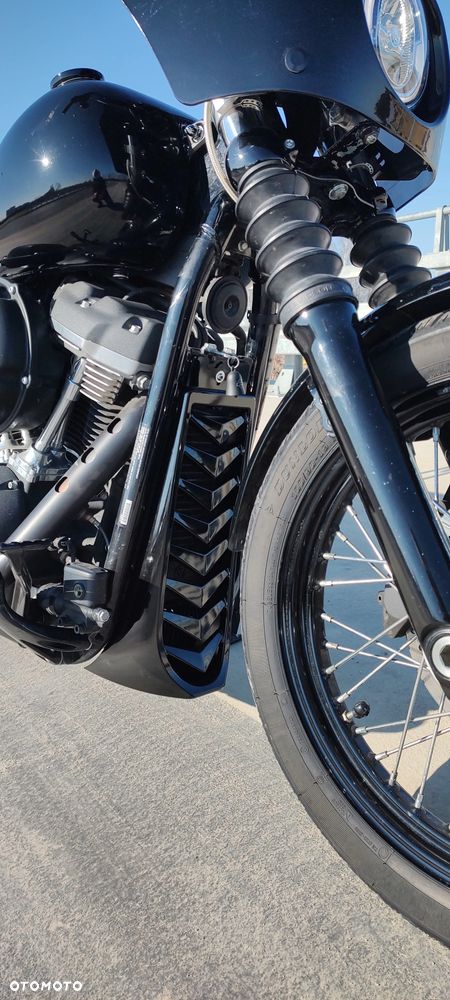 Harley-Davidson Softail Street Bob - 7