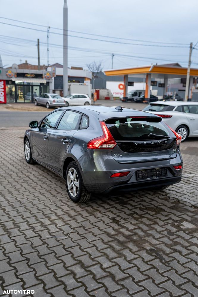 Volvo V40 D2 Kinetic - 17