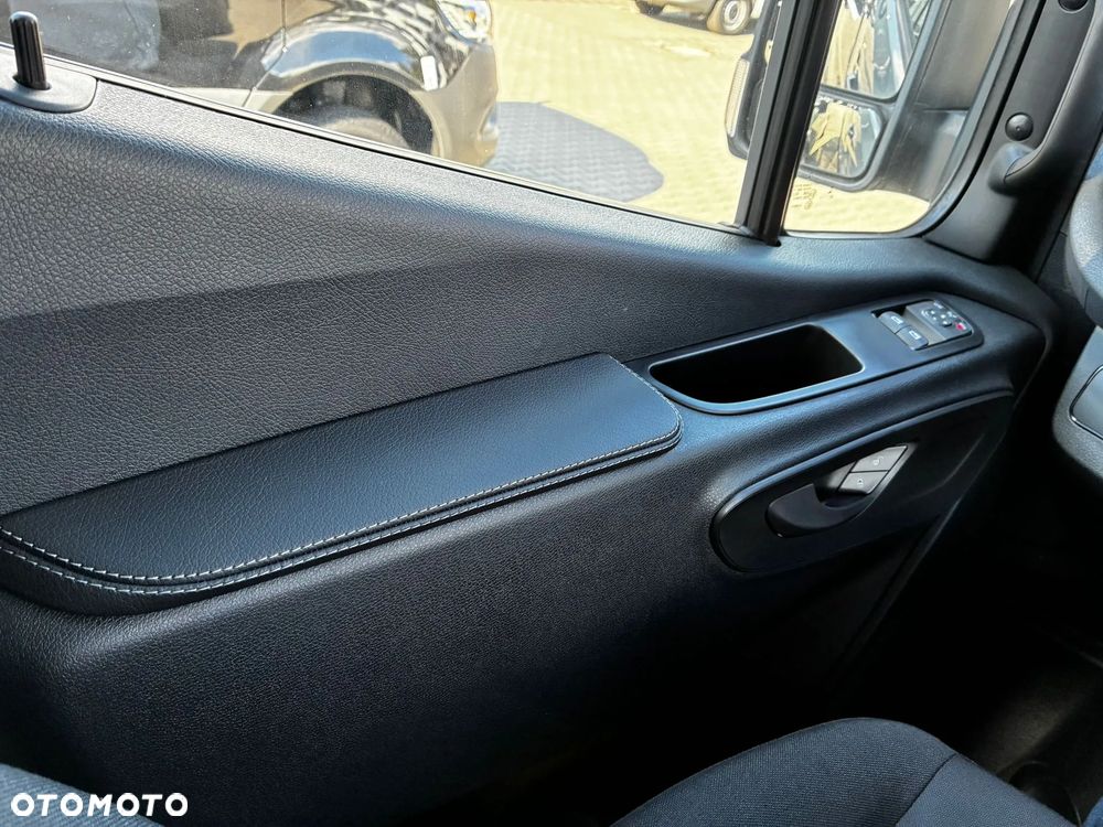 Mercedes-Benz Sprinter 317CDI - 17