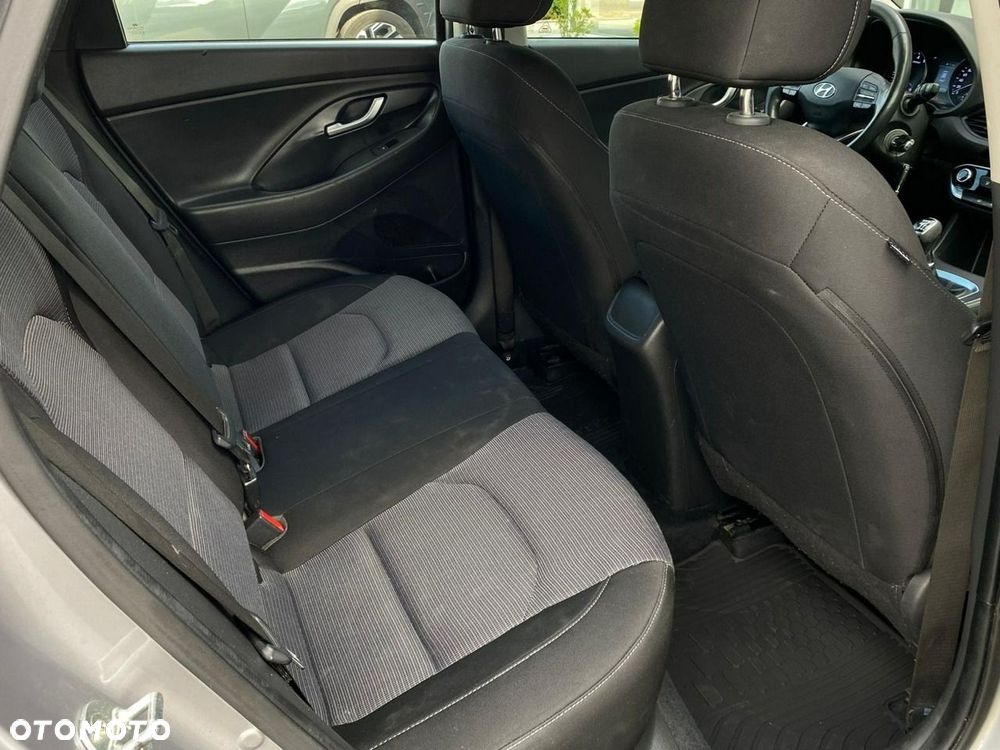 Hyundai i30 1.5 DPI Modern - 27