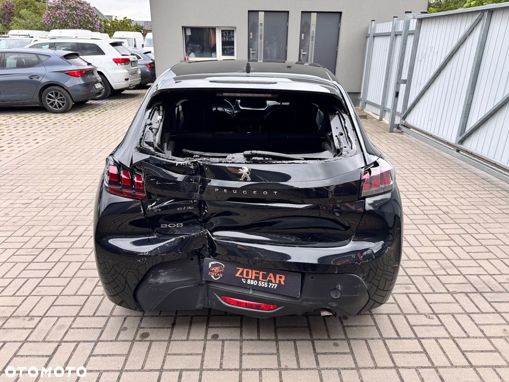 Peugeot 208 - 5
