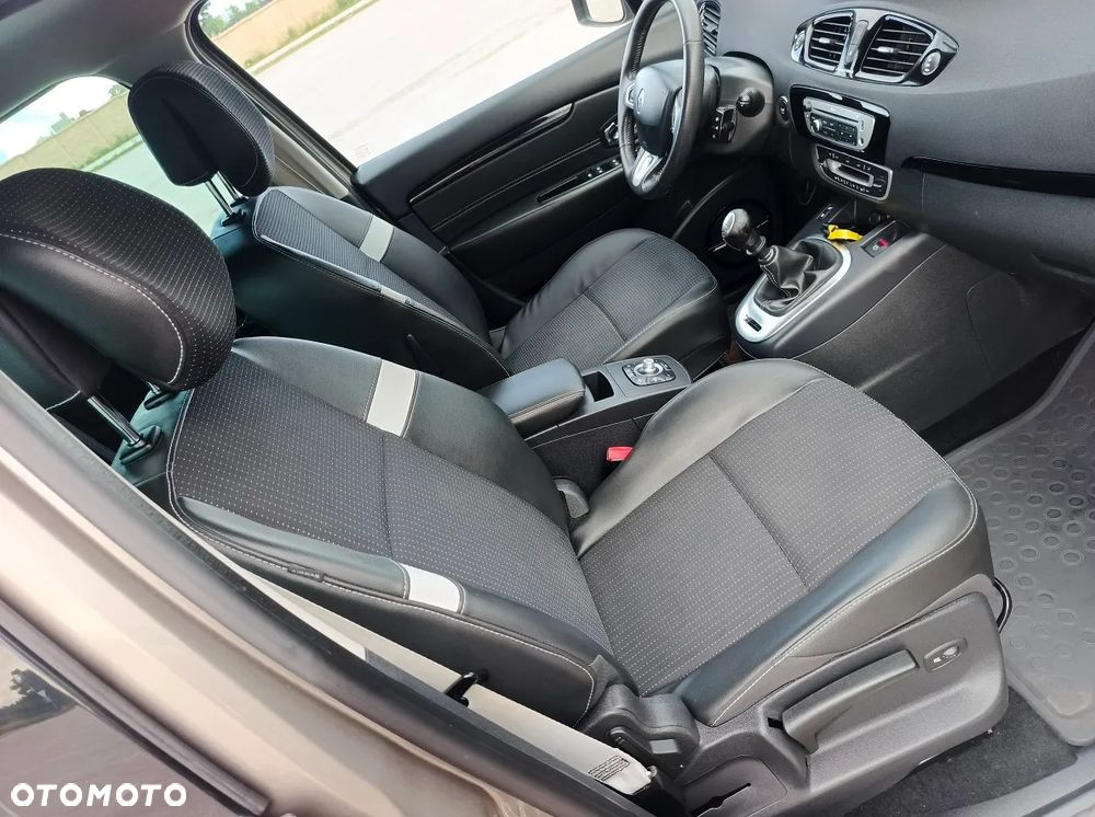 Renault Scenic Energy dCi 130 Euro 6 S&S Xmod Bose Edition - 18