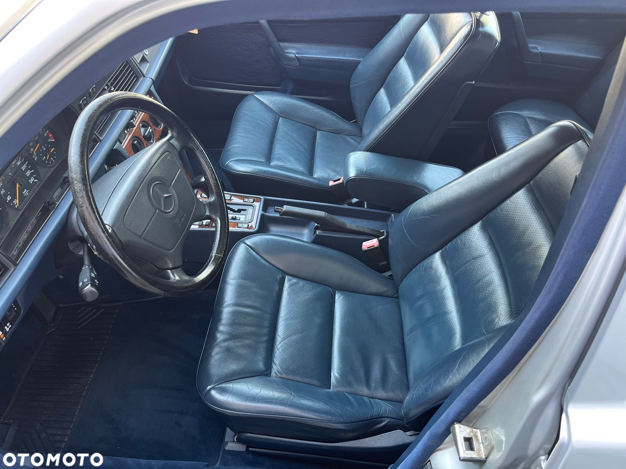 Mercedes-Benz W201 (190) - 13