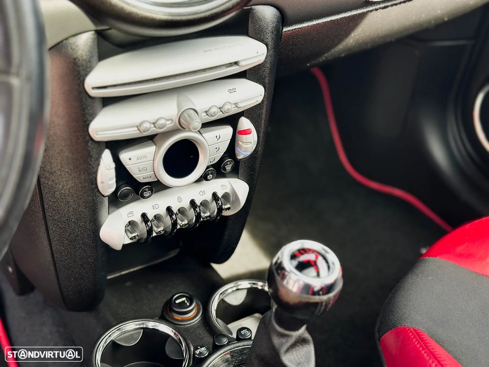 MINI 3 Portas John Cooper Works - 11