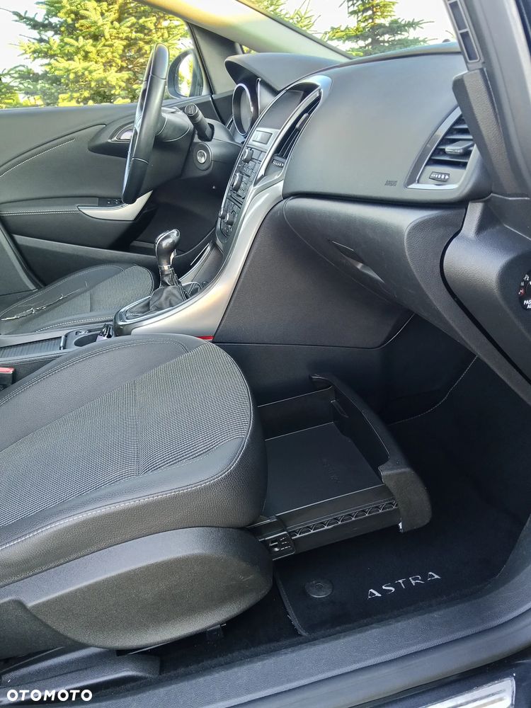 Opel Astra 1.4 Cosmo - 6