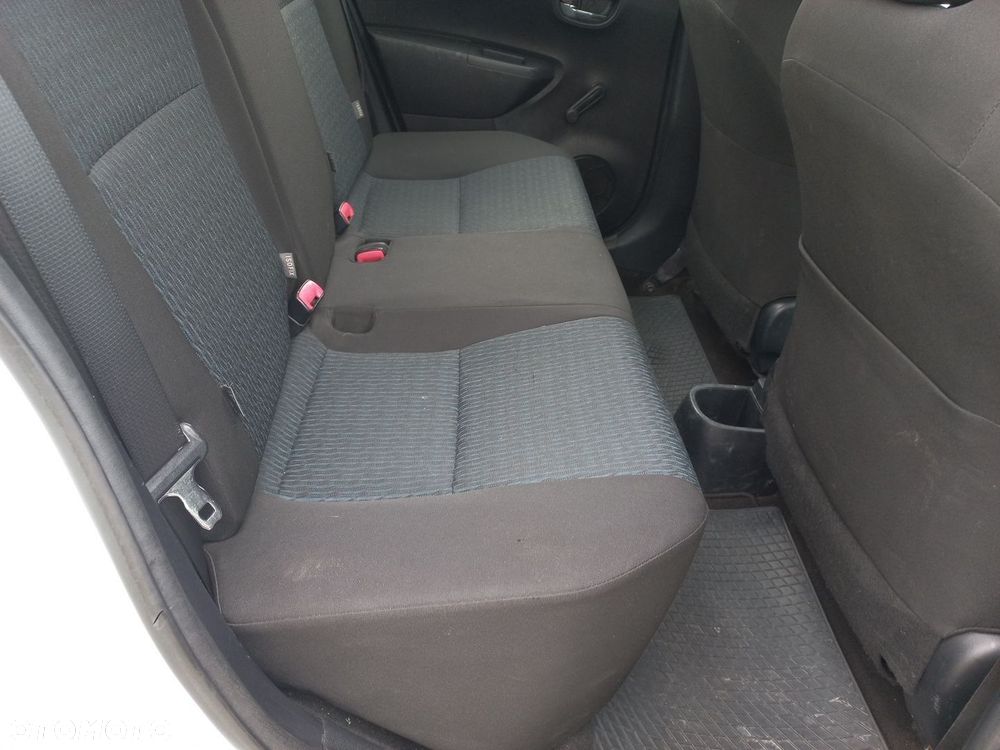 Toyota Yaris 1.0 Active EU6 - 11