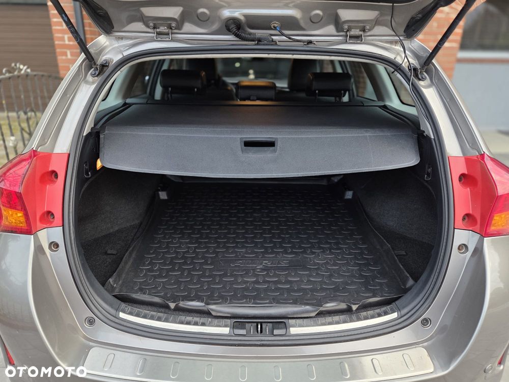 Toyota Auris 1.6 Prestige MS - 11