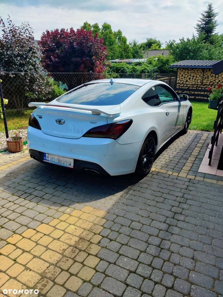 Hyundai Genesis Coupe 2.0 TCI Executive - 6
