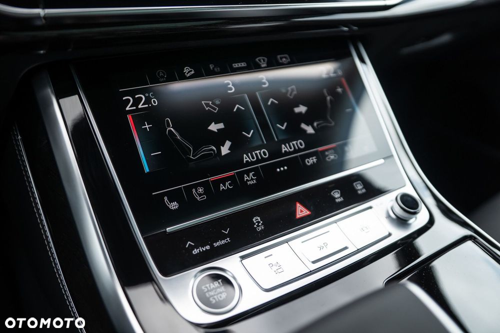 Audi Q8 - 32