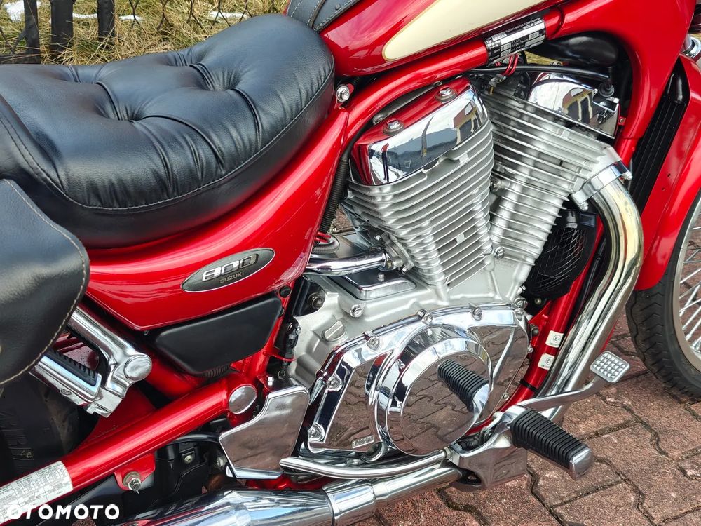 Suzuki Intruder - 12