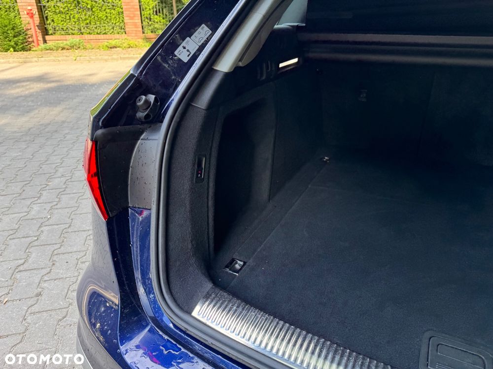 Audi A4 Avant 35 TDI mHEV S Line S tronic - 8