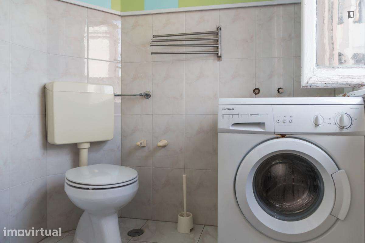 Quarto - localizado em Alameda Lisbon - Grande imagem: 2/15