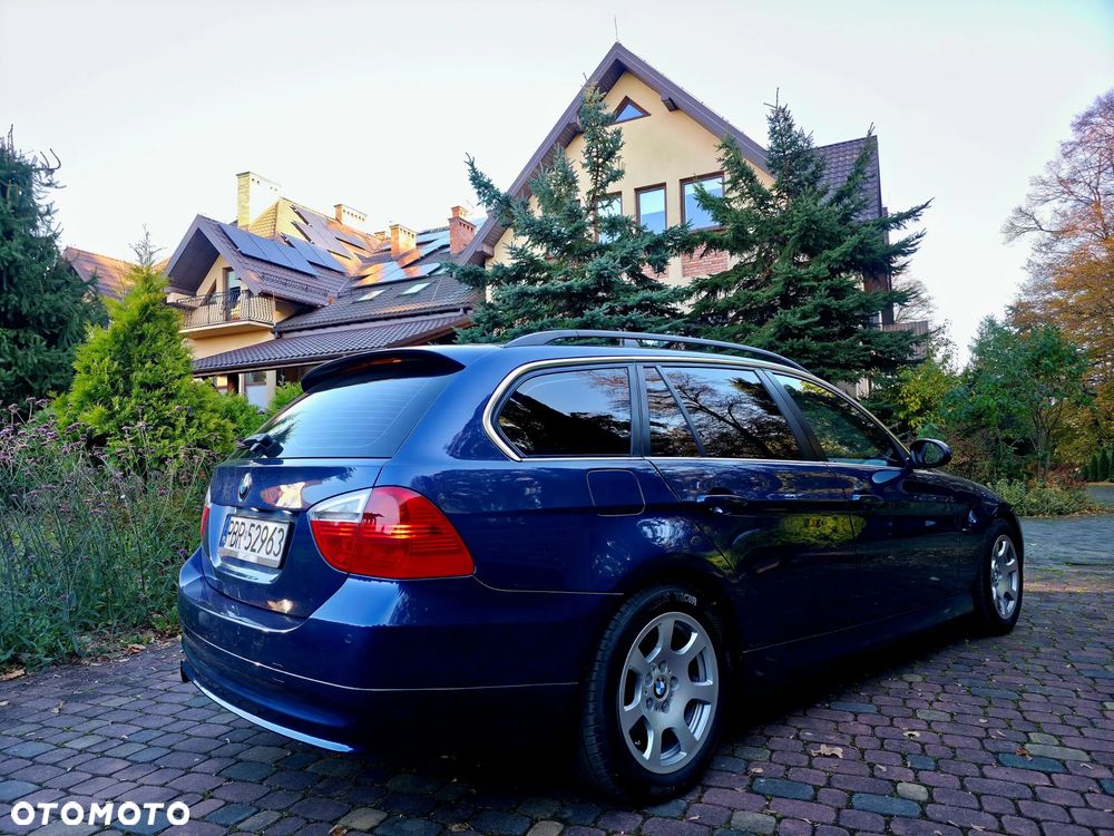 BMW Seria 3 325i - 26