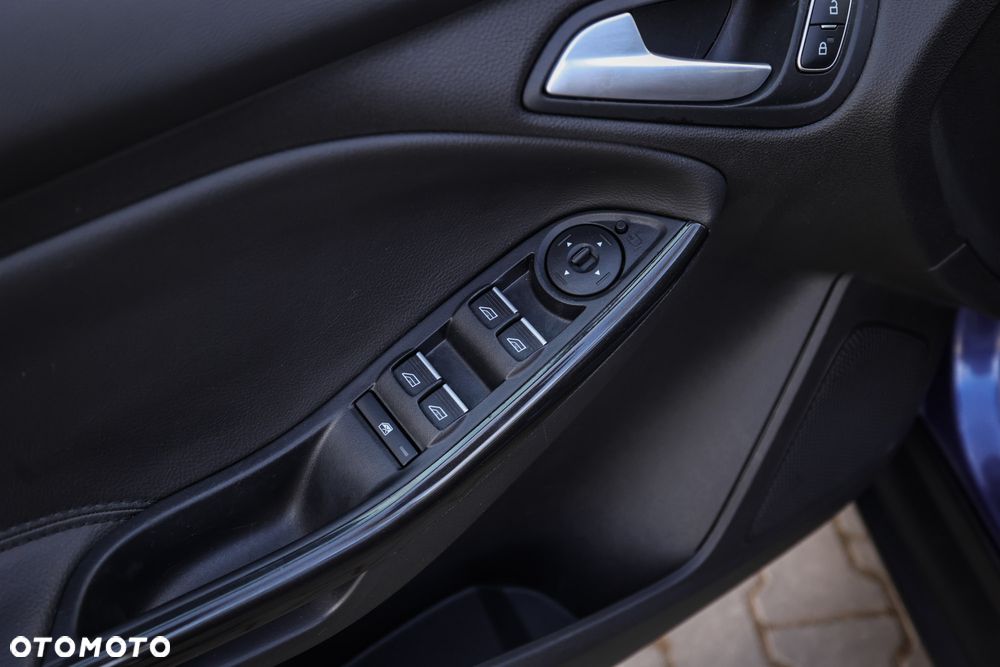 Ford Focus 1.0 EcoBoost Titanium ASS - 25