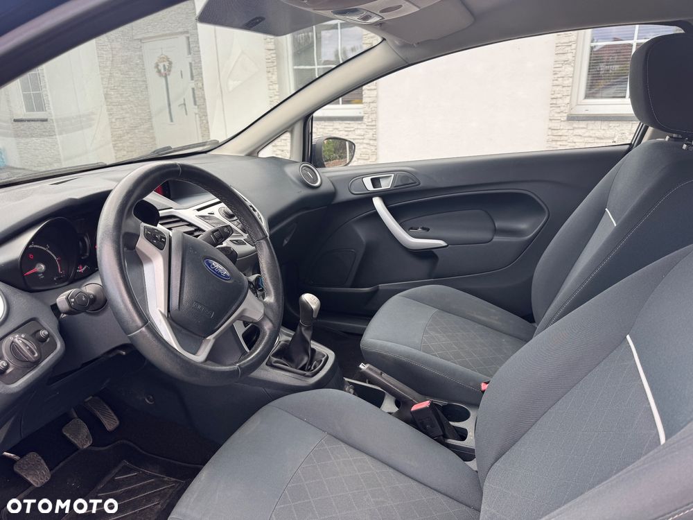 Ford Fiesta 1.25 Ambiente EU5 - 11