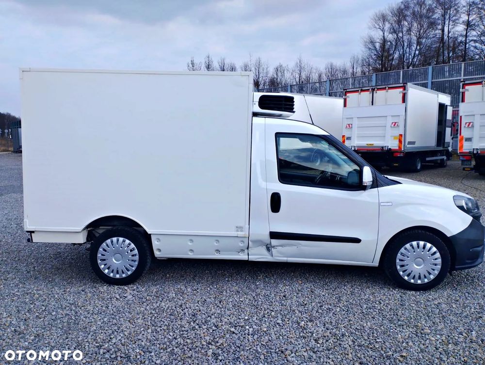 Fiat Doblo Chłodnia 105KM 2 zasilania chłodni Klima - 4