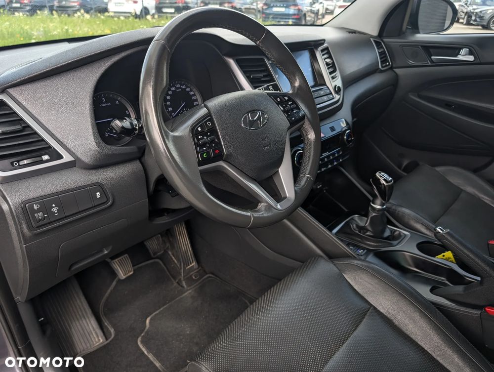 Hyundai Tucson 1.7 CRDI BlueDrive Style 2WD - 22