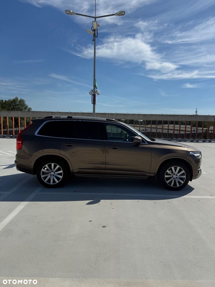Volvo XC 90 D5 AWD Momentum - 4