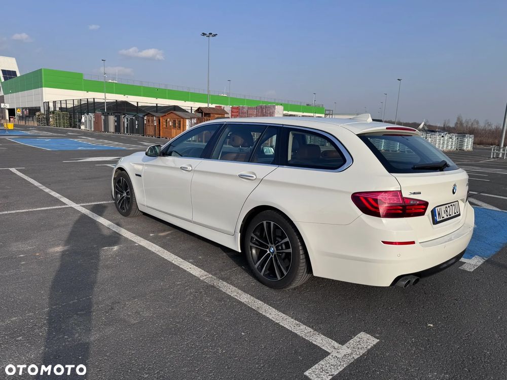 BMW Seria 5 525d xDrive - 3
