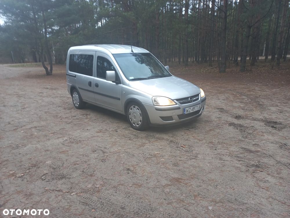 Opel Combo Tour Cosmo - 1