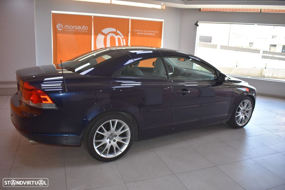 Volvo C70 2.4 D5 Momentum - 12