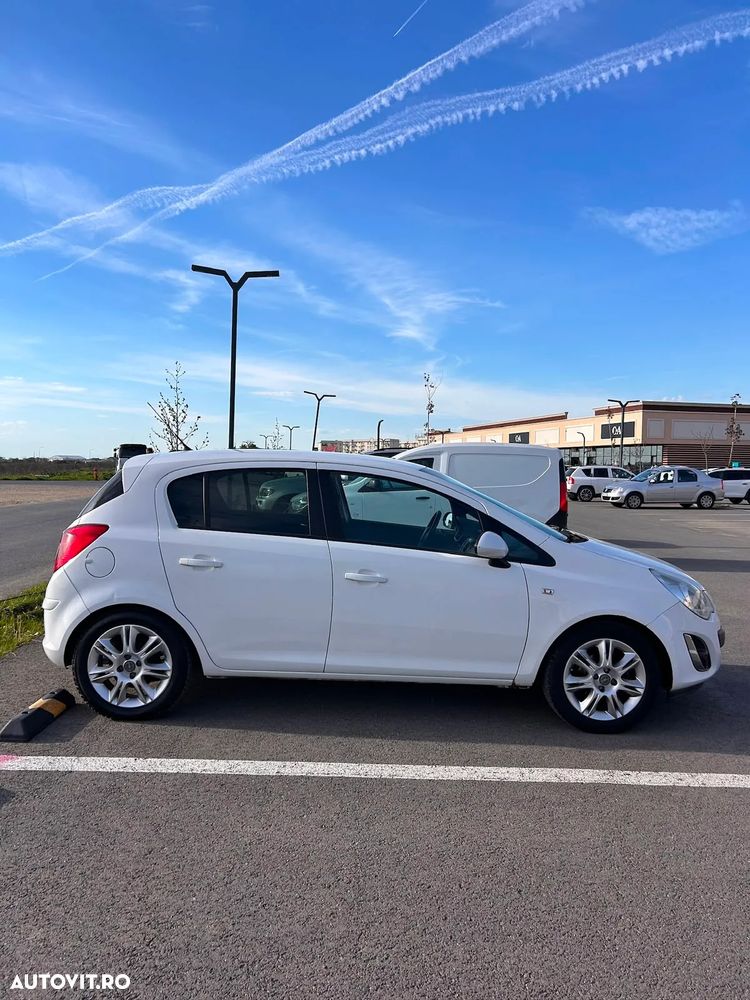 Opel Corsa 1.2 Enjoy - 2