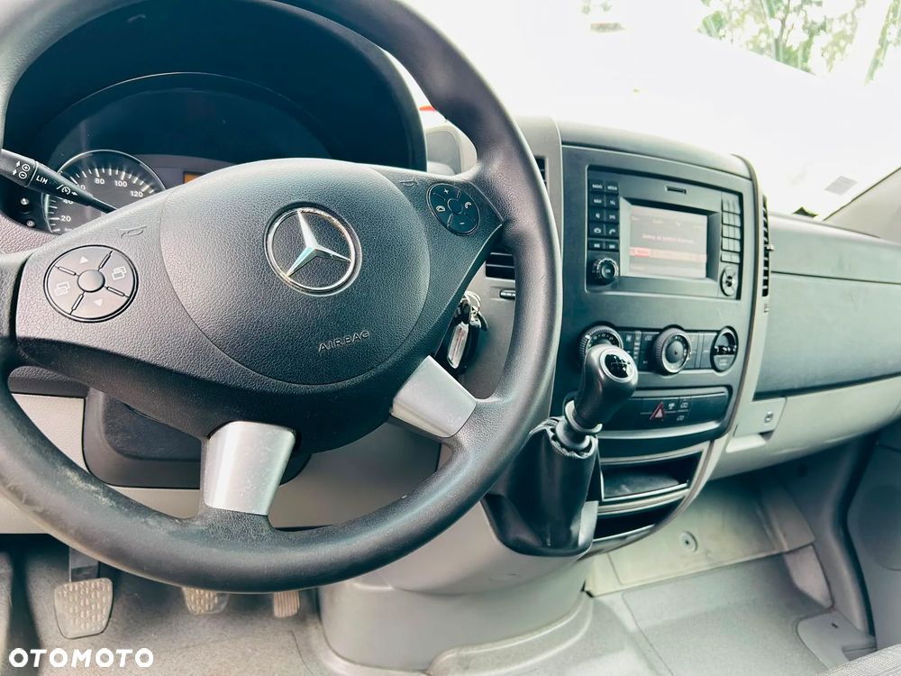 Mercedes-Benz Sprinter - 17
