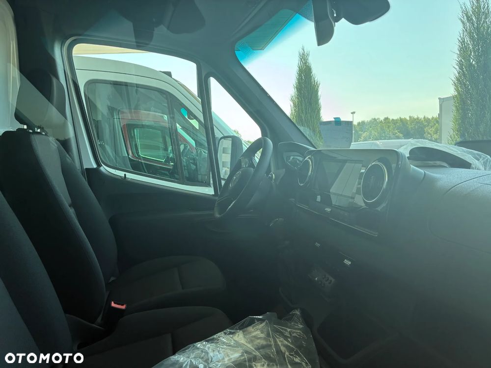 Mercedes-Benz Sprinter 317 CDI - 2