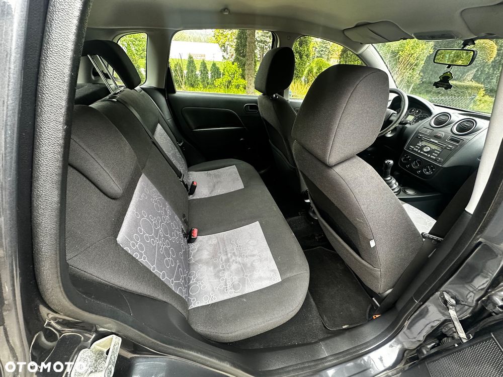Ford Fiesta - 8
