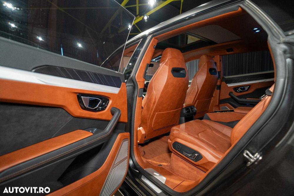 Lamborghini URUS - 34